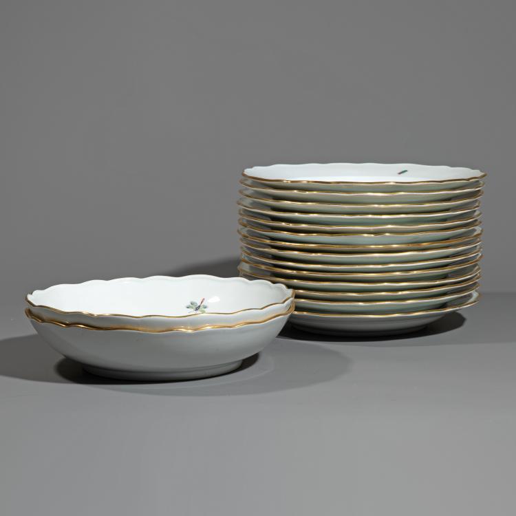 Bild 2 zu Objekt, Restservice mit Fischdekor, K-16A 195