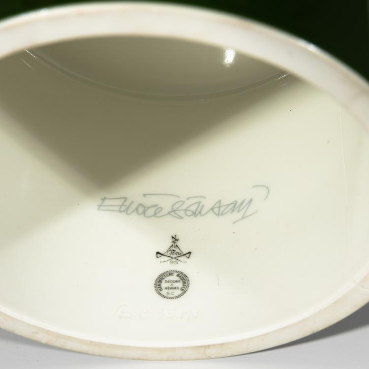 Bild 3 zu Objekt, Keramikobjekt / Vase Modell Justine, Ettore Sottsass, Manufacture Nationale de S&egrave;vres, K-16B 771