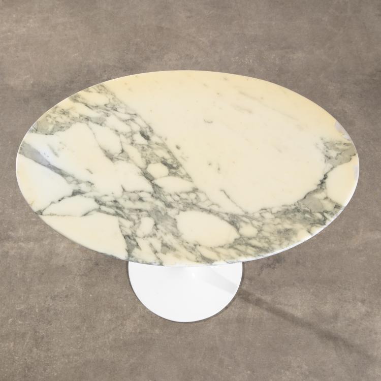Bild 1 zu Objekt, Ovaler Beistelltisch aus der Tulip Serie, Eero Saarinen, Knoll International, K-16B 668