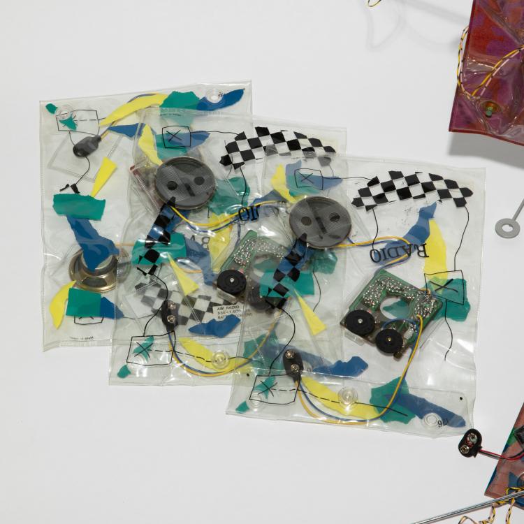 Bild 2 zu Objekt, Set Radios u. a. 'Radio in a Bag' 'Muralla China', Daniel Weil, Anthologie Quartet, K-16B 818