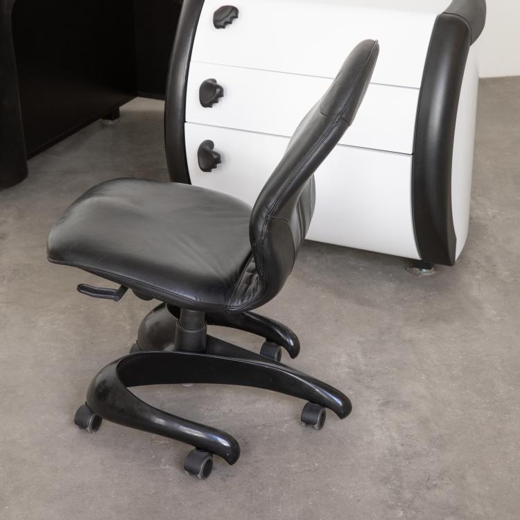 Bild 4 zu Objekt, Limitierter Schreibtisch Modell Futuro + B&uuml;rostuhl Modell Formel-e, Luigi Colani, Arreda Design, K-16B 830