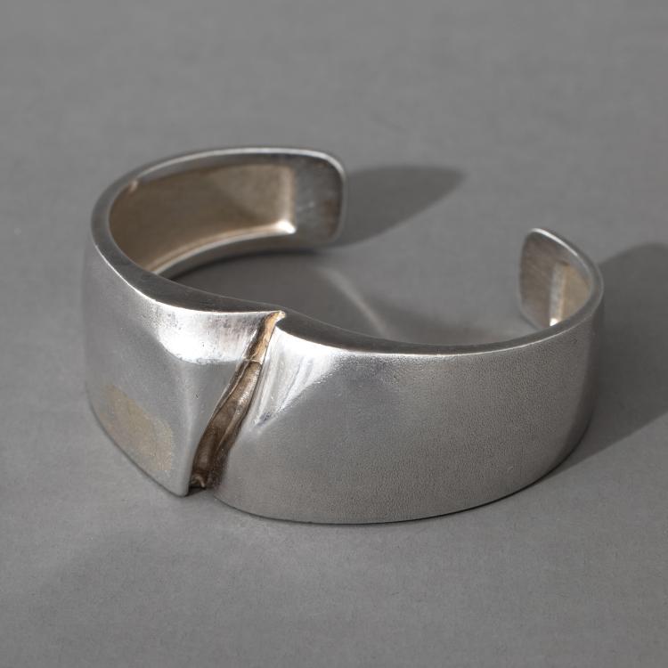 Hauptbild zu Objekt, Armspange 'Darina', 1979, Bj&ouml;rn Weckstr&ouml;m, Lapponia, Helsinki, K-17 146