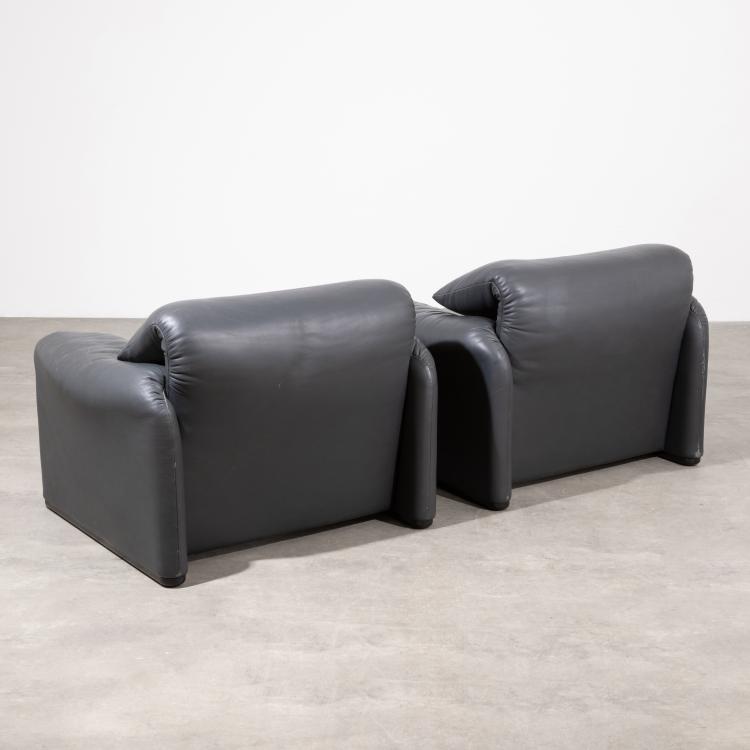 Bild 3 zu Objekt, 2 Lounge Sessel + Ottomane Modell Maralunga, Vico Magistretti, Cassina, K-17 542