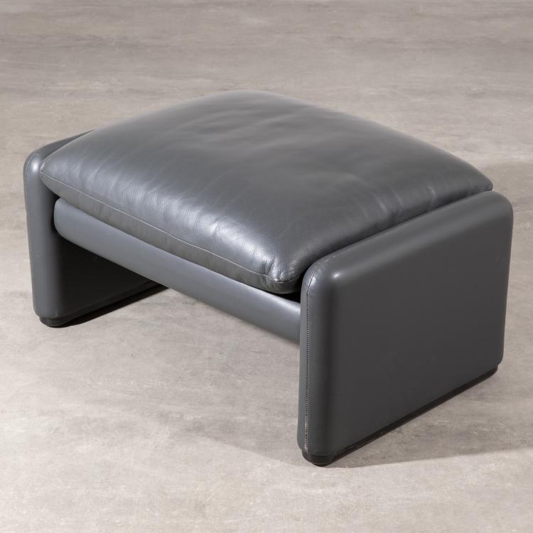 Bild 4 zu Objekt, 2 Lounge Sessel + Ottomane Modell Maralunga, Vico Magistretti, Cassina, K-17 542