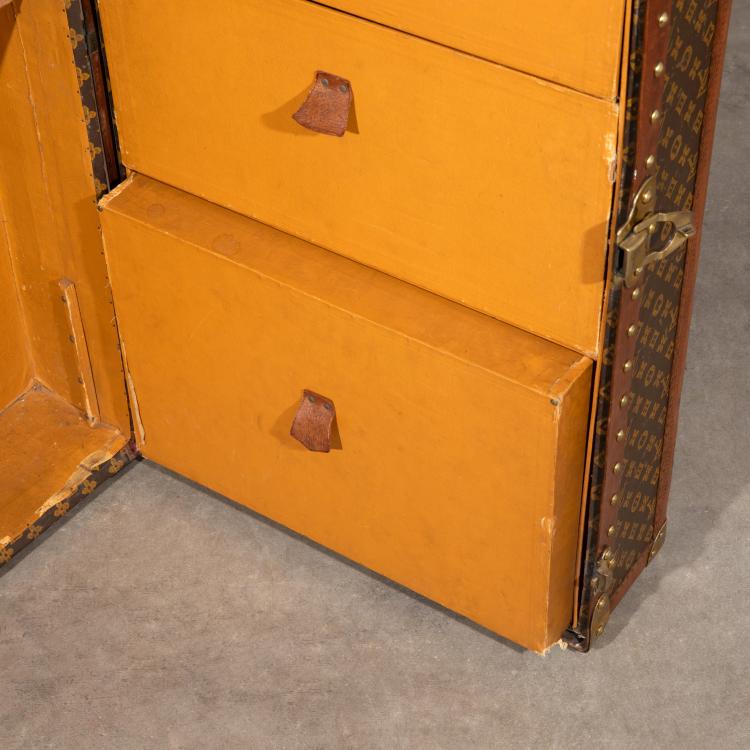 Bild 2 zu Objekt, Antiker Louis Vuitton 'Monogram Canvas' &Uuml;berseekoffer, 1920er Jahre, Louis Vuitton, Paris, K-17 55