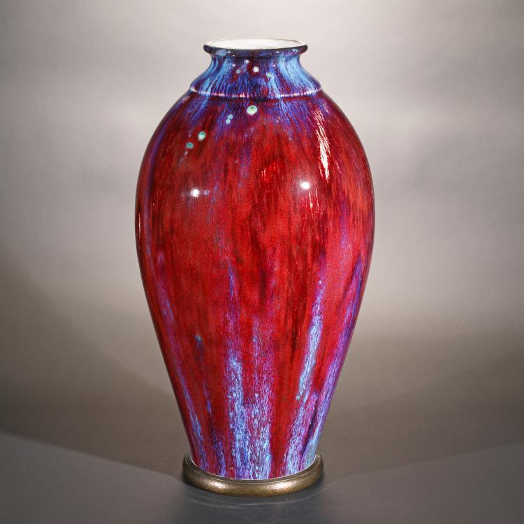 Hauptbild zu Objekt, Vase 'Sang-de-boeuf', 1926, S&egrave;vres, Porzellanmanufaktur, K-17 188