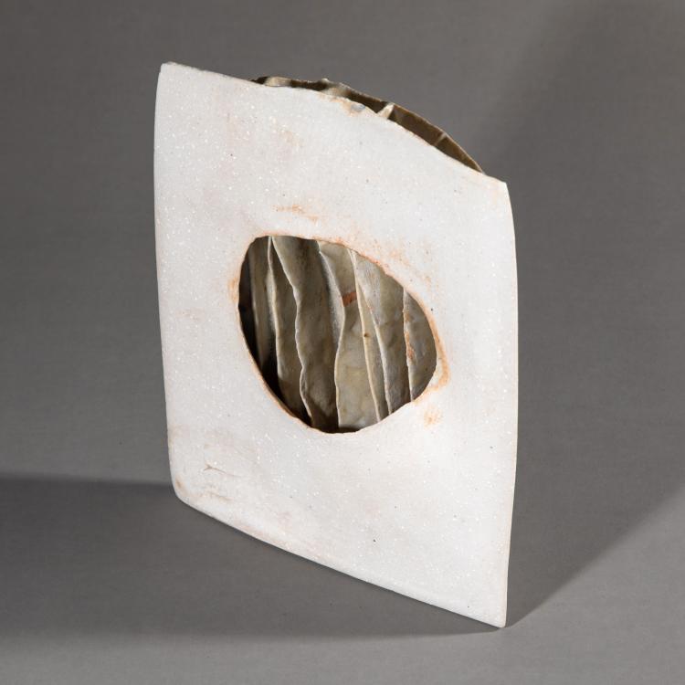 Hauptbild zu Objekt, Flache Vase mit Rippen, Ruth Duckworth, K-17 201