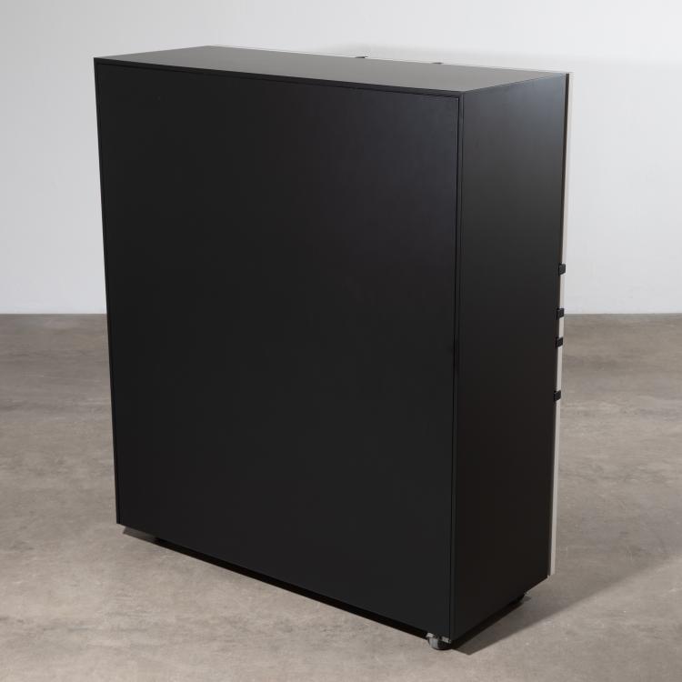 Bild 5 zu Objekt, Limitierter Schrank Modell Homage to Mondrian 1, Shiro Kuramata, Cappellini, Mailand, 