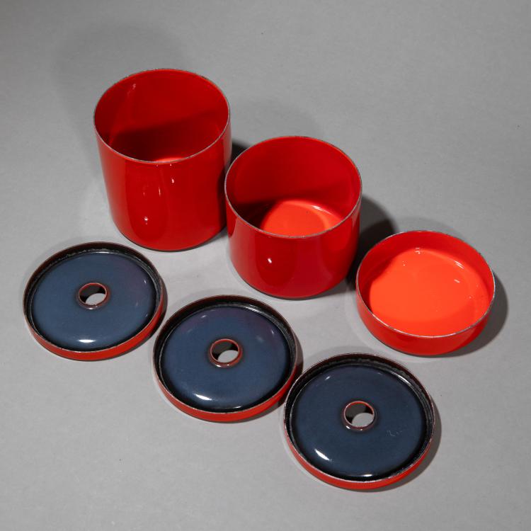 Bild 3 zu Objekt, Dreierset Aschenbecher, Verner Panton, Emalco Corg&eacute;mont, K-17 493