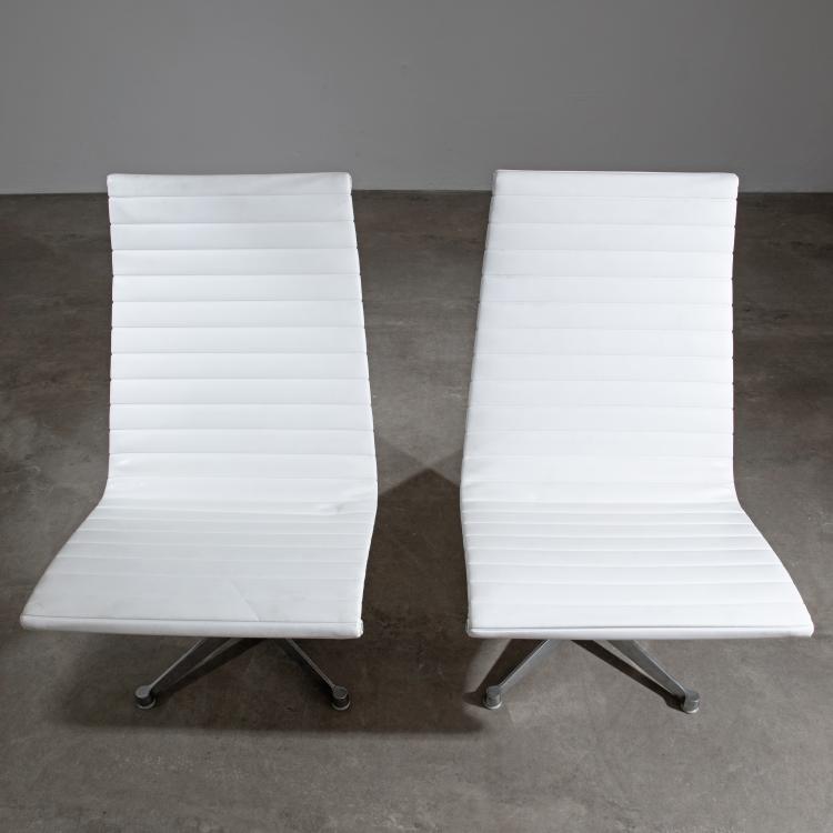 Bild 1 zu Objekt, Zwei Aluminium Group Lounge Chairs Modell EA 116, Charles & Ray Eames, Vitra Design, Weil am Rhein, K-17 438