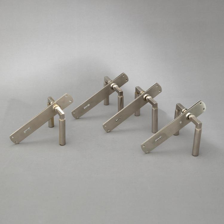 Hauptbild zu Objekt, 4 door handle sets with long backplate, Walter Gropius, K-17 359