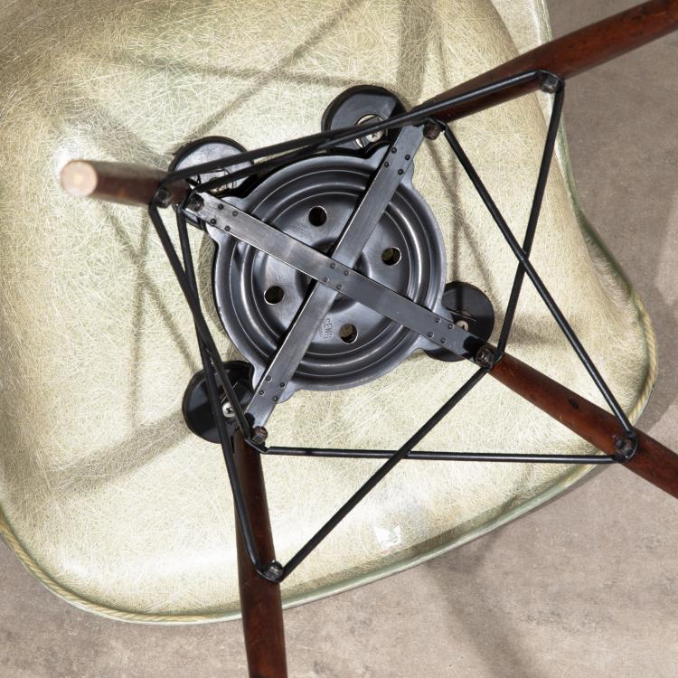 Bild 3 zu Objekt, Drehstuhl Modell PAW 'Rope Edge', Charles & Ray Eames, Zenith Plastics, Gardena, K-17 421