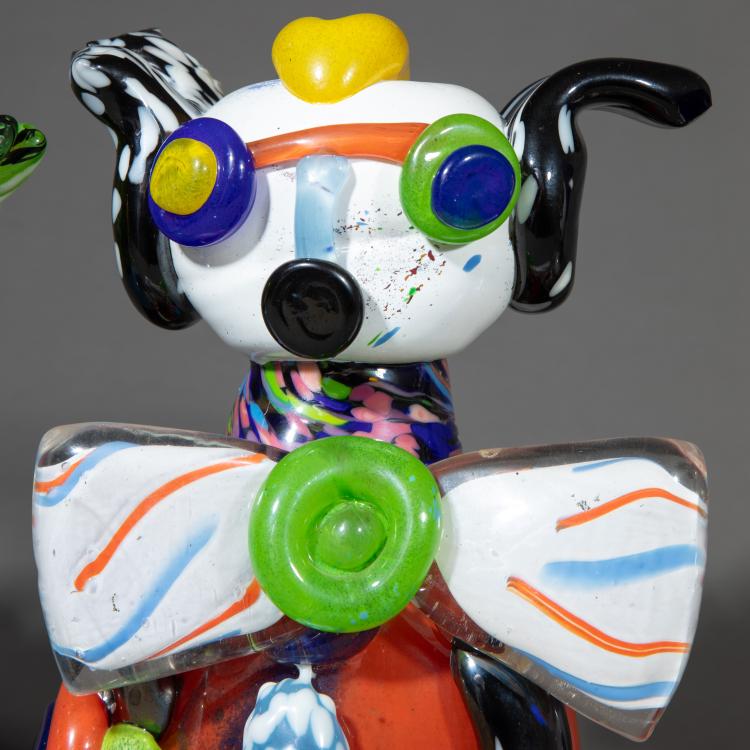 Bild 2 zu Objekt, 2 Glasfiguren 'Mister Max' und 1 Glasfigur 'Miss Minnie', circa 1990, Otmar Alt, K-17 239