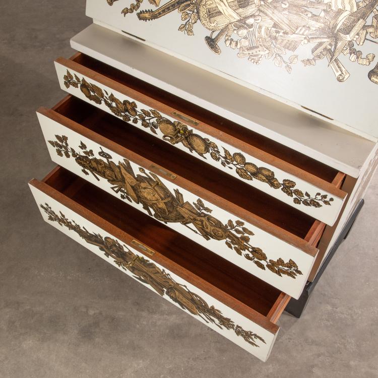 Bild 3 zu Objekt, Fr&uuml;her Sekret&auml;r Modell Panoplie, Piero Fornasetti, Atelier Fornasetti, 