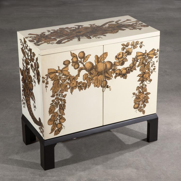 Hauptbild zu Objekt, Fr&uuml;he Kommode Modell Panoplie, Piero Fornasetti, Atelier Fornasetti, K-17 511