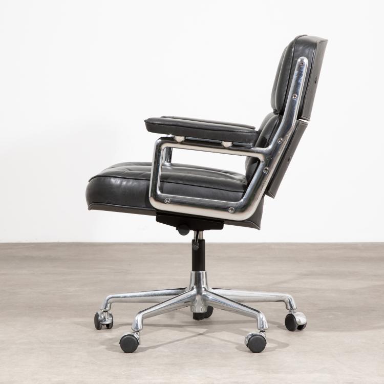 Bild 2 zu Objekt, B&uuml;rosessel Modell ES 104 Lobby Chair, Charles & Ray Eames, Vitra Design, Weil am Rhein, K-17 431