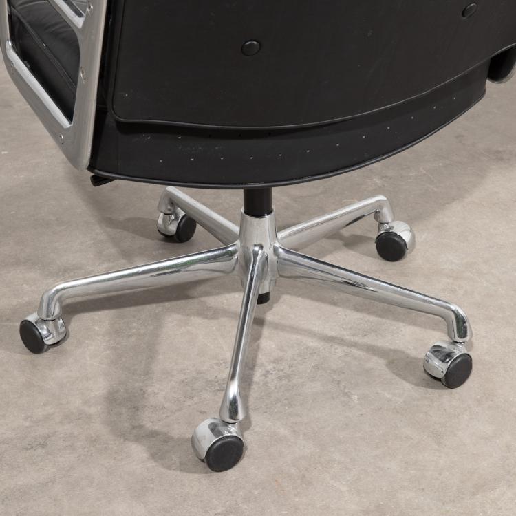 Bild 4 zu Objekt, B&uuml;rosessel Modell ES 104 Lobby Chair, Charles & Ray Eames, Vitra Design, Weil am Rhein, K-17 431