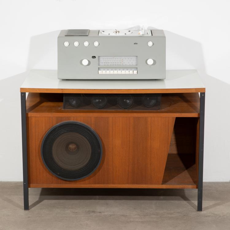 Bild 1 zu Objekt, Phono-radio combination Studio 1 with floorstanding speaker L3, Hans Gugelot,Herbert Lindinger, Braun AG, Frankfurt / Main, K-17 390