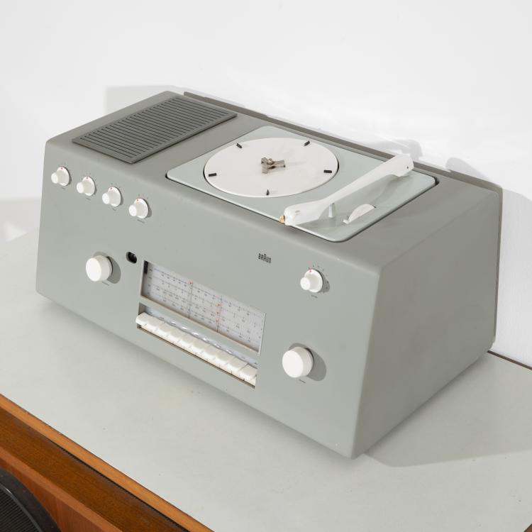 Bild 3 zu Objekt, Phono-radio combination Studio 1 with floorstanding speaker L3, Hans Gugelot,Herbert Lindinger, Braun AG, Frankfurt / Main, K-17 390