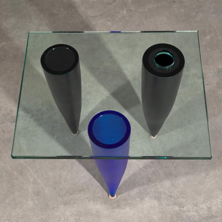 Bild 1 zu Objekt, Limitierter Coffee Table / Vase Modell Troi &Eacute;tranget&eacute;s sous un mur 37/75, Philippe Starck, Daum, K-17 645