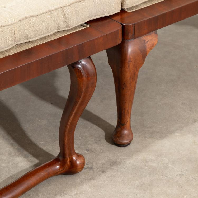 Bild 3 zu Objekt, Zwei gro&szlig;e ausziehbare Fauteuils im Stil Louis XV., Frankreich/France, K-17 26