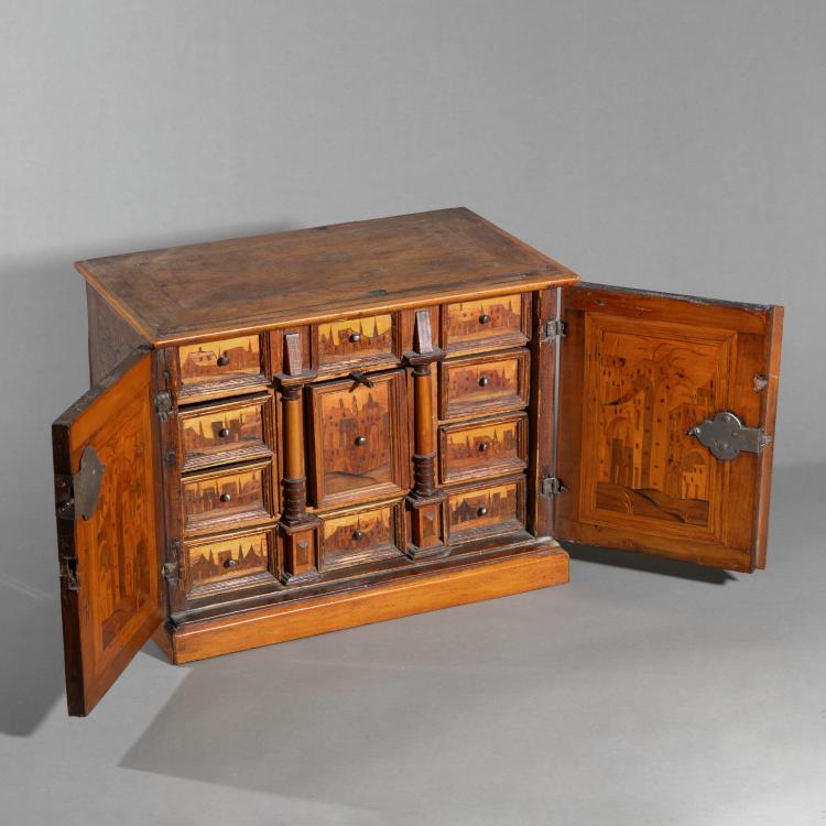 Hauptbild zu Objekt, Kleiner Kabinettkasten, 16./17. Jh., Innsbruck, K-17 11