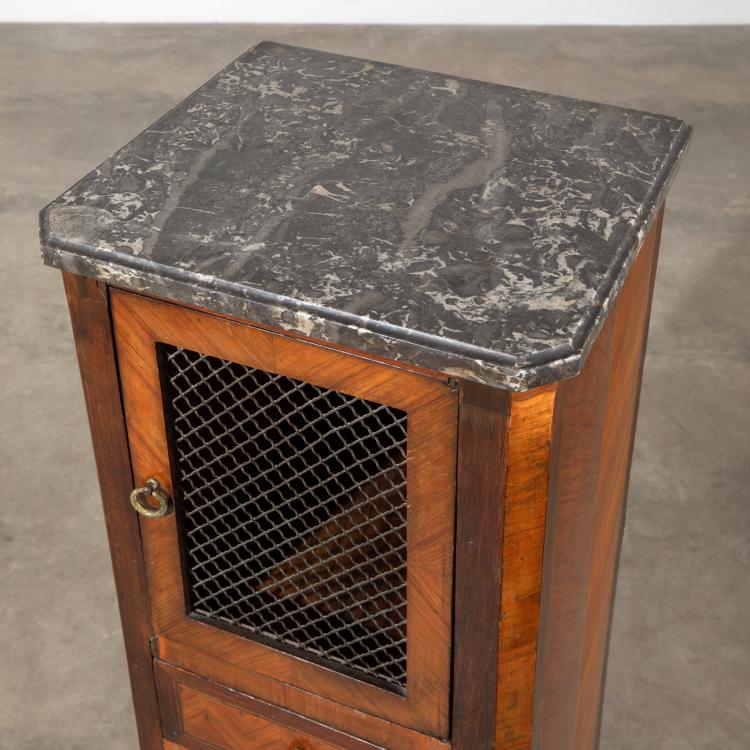 Bild 1 zu Objekt, Pfeilerschr&auml;nkchen im Stil Louis XV., Frankreich/France, K-17 35