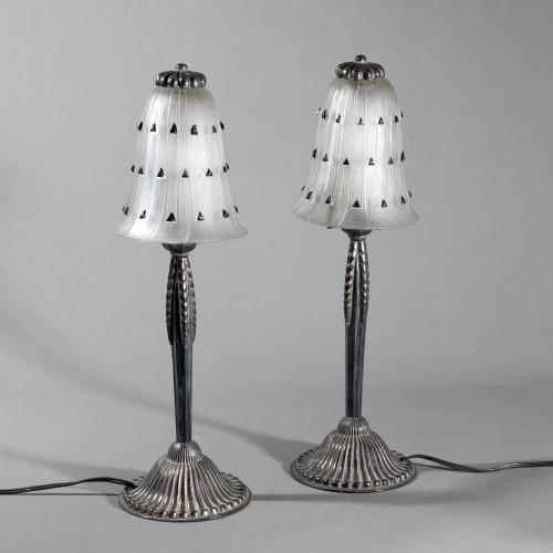 Zwei Tischleuchten mit Schirm 'Bellis' von René Lalique, um 1926