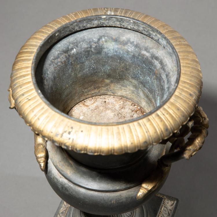 Bild 3 zu Objekt, Paar Kratervasen, sp&auml;tes 19. Jh., Frankreich/France, K-17 36