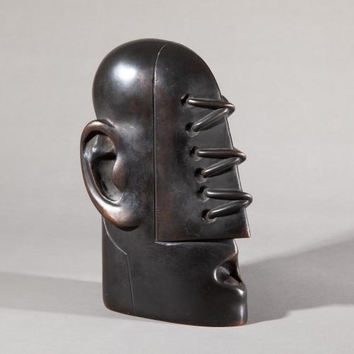 Skulptur 'Kleiner Verschnürter Kopf II', 1978