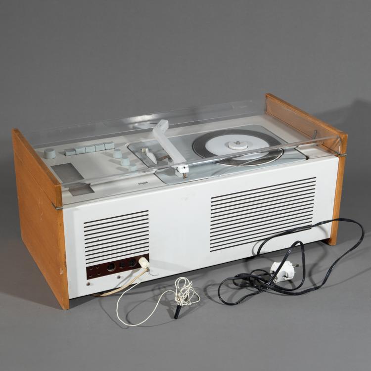 Bild 4 zu Objekt, Radio-Phono-Kombination SK 6 'Schneewittchensarg', Hans Gugelot,Dieter Rams, Braun AG, K-17 392