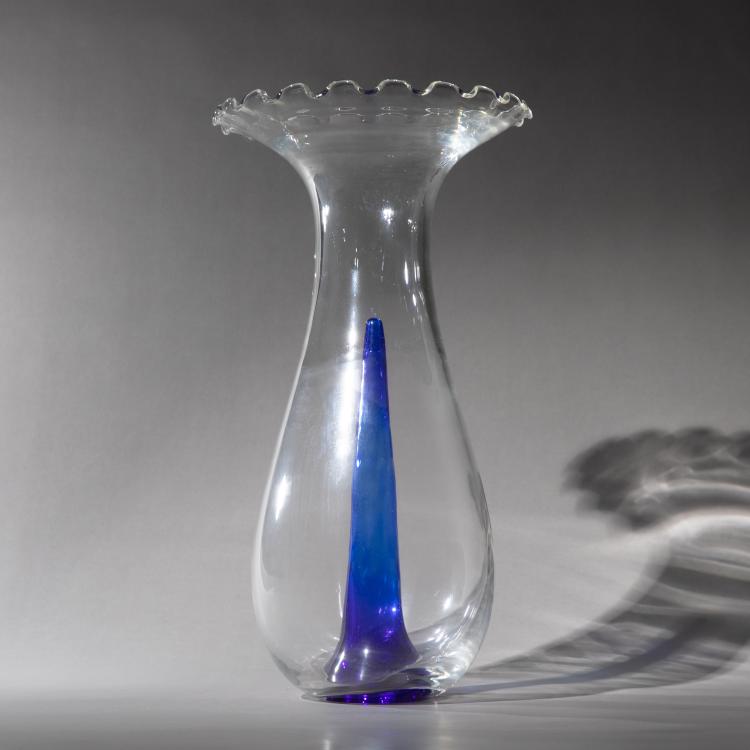 Bild 3 zu Objekt, Wendevase Modell Gilbert aus der 'Follies'-Serie, Philippe Starck, Driade, Corsico, K-17 651