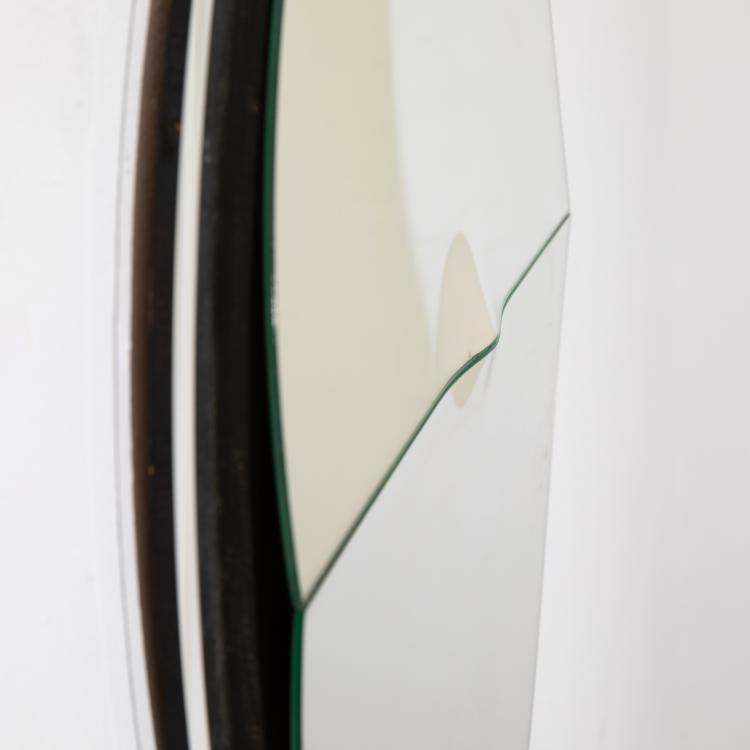 Bild 3 zu Objekt, Glasspiegel-Verformung 'Geteilte Konvexst&ouml;rung', 1980, Victor Bonato, K-17 236