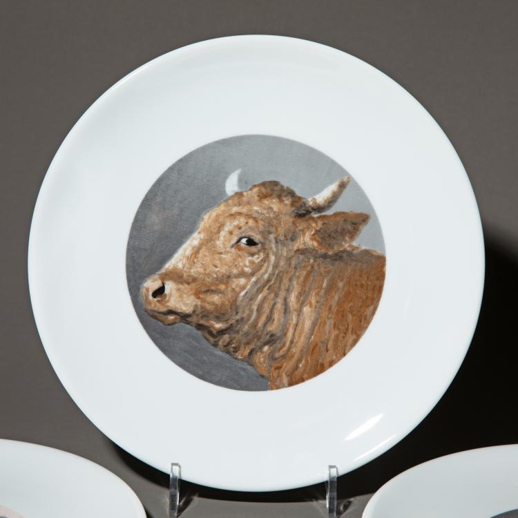 Bild 1 zu Objekt, Vier Teller mit Tiermotiven, 1996, Karin Kneffel, A+C, Rottweil, K-17 286