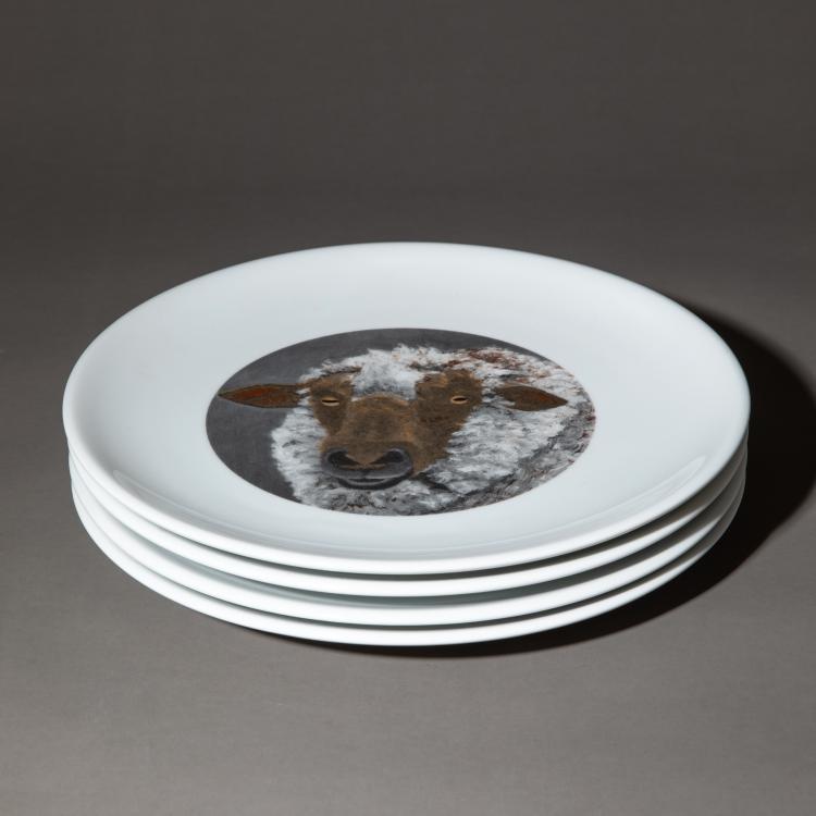 Bild 4 zu Objekt, Vier Teller mit Tiermotiven, 1996, Karin Kneffel, A+C, Rottweil, K-17 286