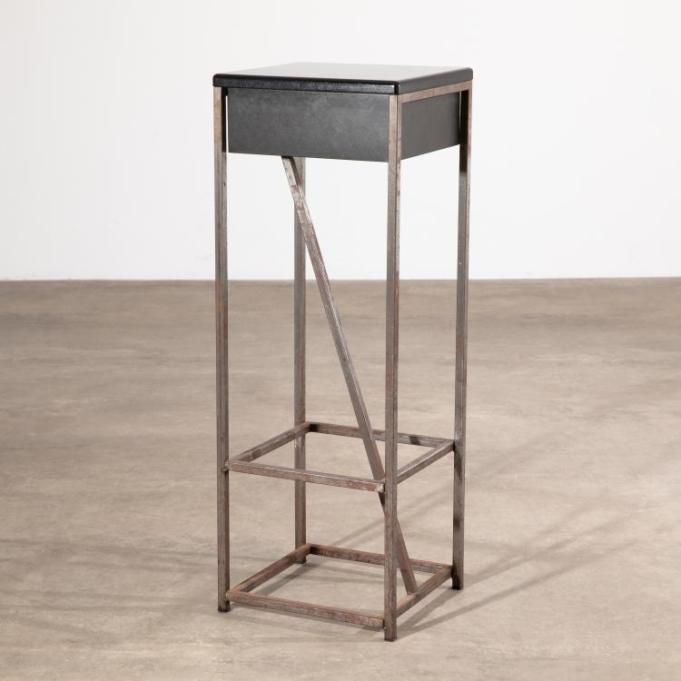 Bild 3 zu Objekt, Barhocker, Einzelanfertigung f&uuml;r die Galerie Sch&uuml;ppenhauer,  Pentagon, Pentagon, K-17 593