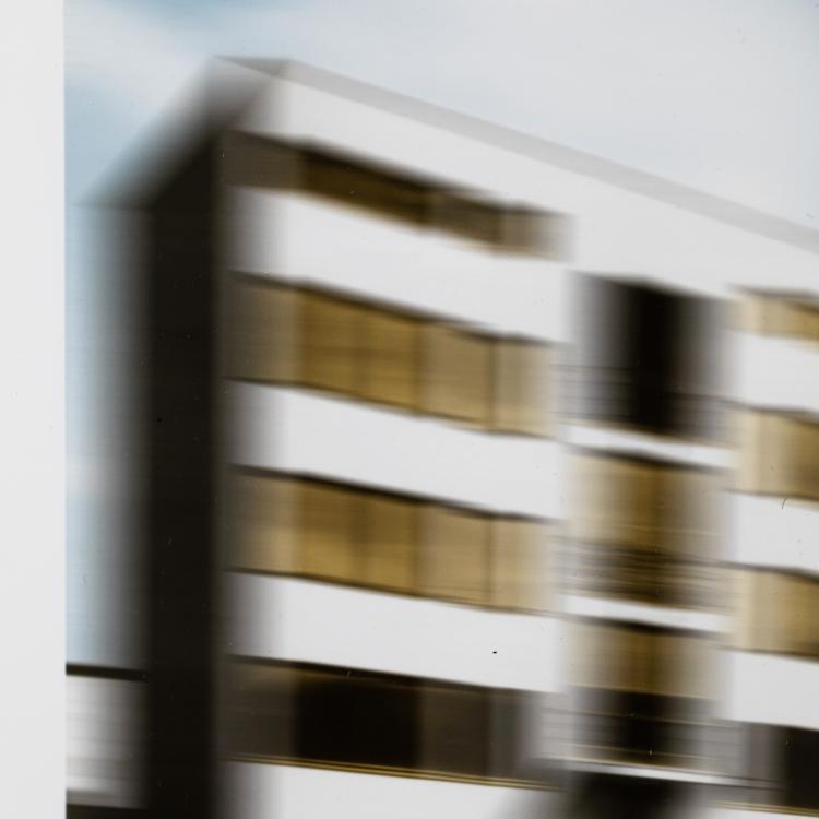 Bild 2 zu Objekt, Photograph 'Bauhaus House, whs 01', 2001, Thomas Ruff, K-17 346