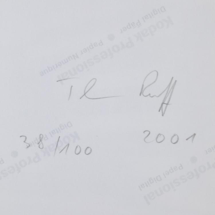 Bild 3 zu Objekt, Photograph 'Bauhaus House, whs 01', 2001, Thomas Ruff, K-17 346