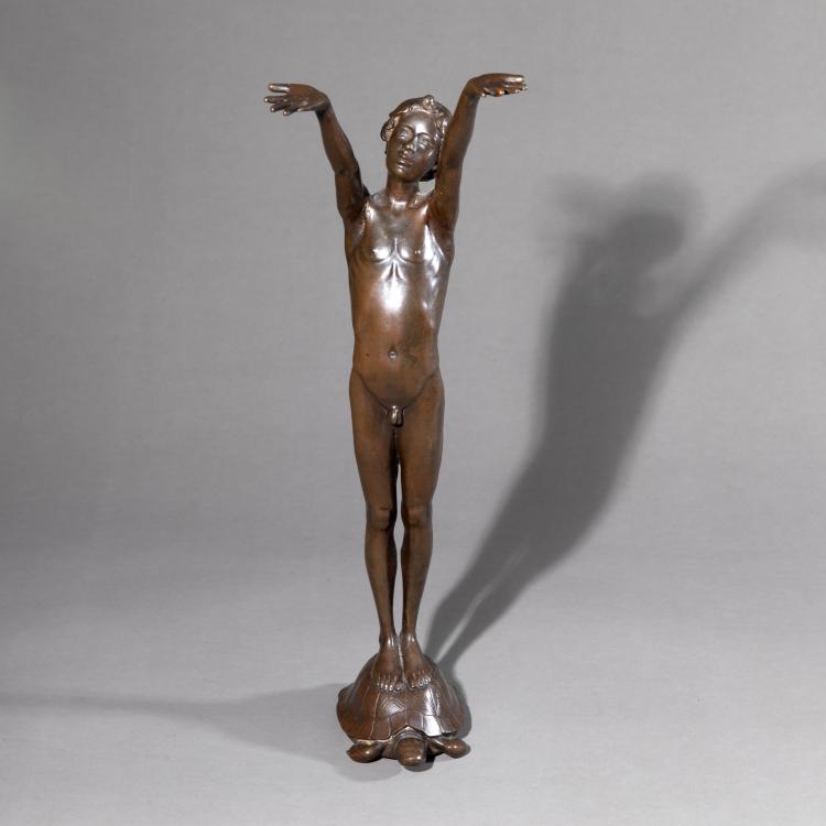 Bild 1 zu Objekt, Bronzefigur 'J&uuml;ngling auf Schildkr&ouml;te', K-17 221