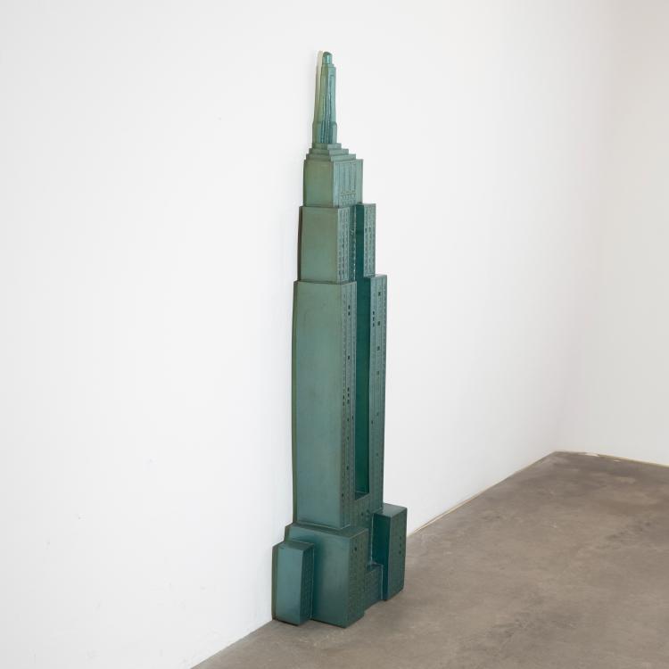 Bild 2 zu Objekt, Lichtobjekt / Stehleuchte Empire State Building, Lisolachenonc&eacute;, K-17 550