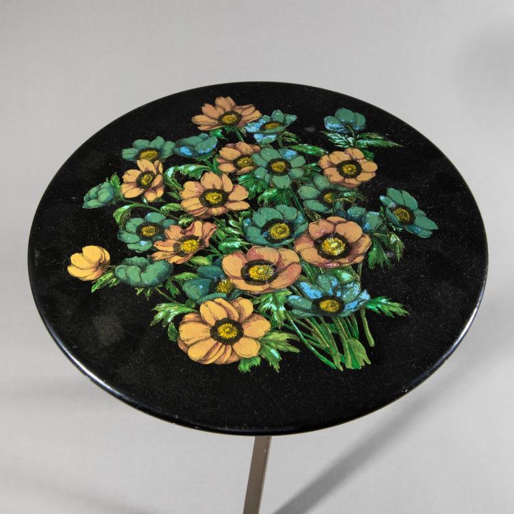 Bild 1 zu Objekt, Kleiner Beistelltisch, Piero Fornasetti, Fornasetti Mailand, K-17 516