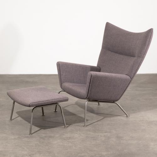 Lounge Sessel Modell CH 445  Wing Chair + Ottomane
