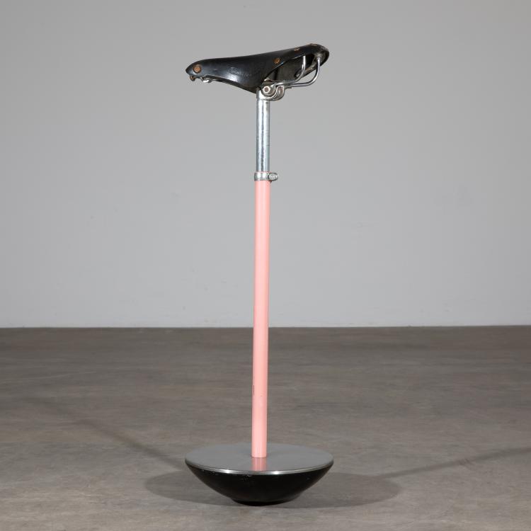 Bild 4 zu Objekt, Sitz / Stehhilfe Modell Sella, Achille Castiglioni,Pier Giacomo Castiglioni, Zanotta, K-17 513