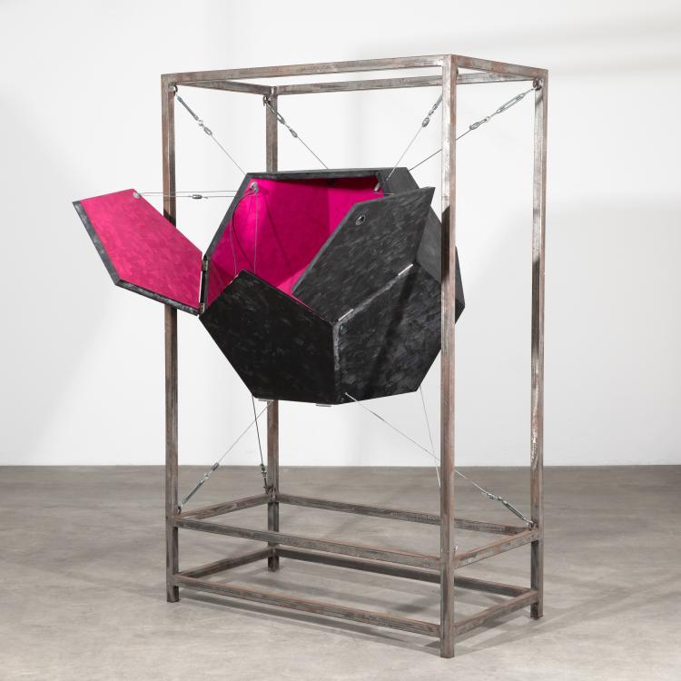 Hauptbild zu Objekt, Unikat Vitrine / Schrank Modell Pentagon-Dodekaeder, Christoph R. Siebrasse, Confrontation: Art + Design, Siebrasse, Schenk und Weingarten, 