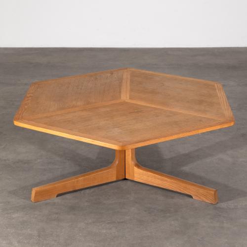 Seltener Coffee Table