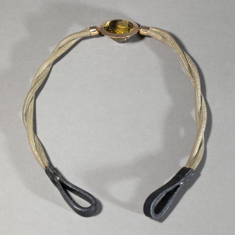 Bild 1 zu Objekt, Lederstirnband f&uuml;r Pferde mit Citrin, Deutschland/Germany, K-17 151