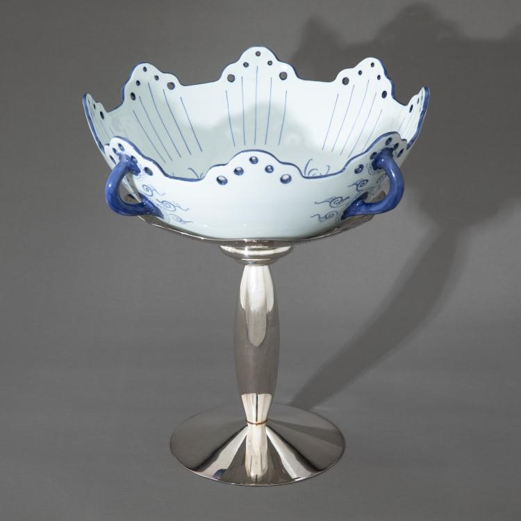 Hauptbild zu Objekt, Tafelausatz / Fu&szlig;schale Modell Odette, Bořek &Scaron;&iacute;pek, Driade, K-17 631