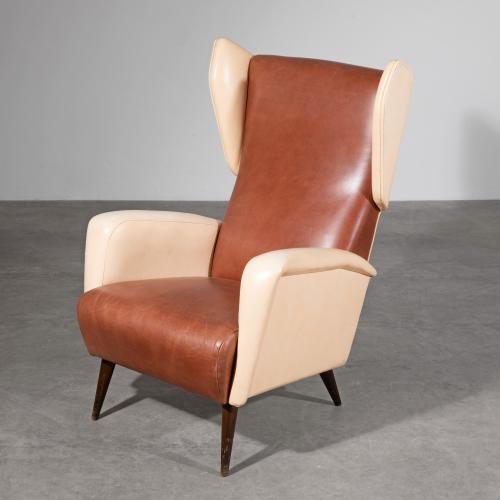 Armchair model 820