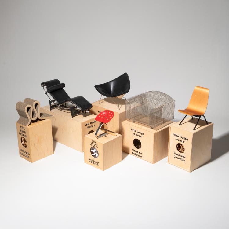 Hauptbild zu Objekt, Furniture from the Miniatures Collection, Achille Castiglioni,Frank O. Gehry,Shiro Kuramata,George Nelson,Jean Prouv&eacute;, Vitra Design Museum, Weil am Rhein, K-18 505