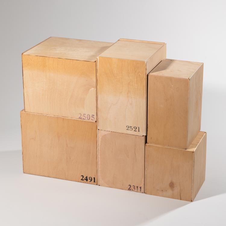 Bild 2 zu Objekt, Furniture from the Miniatures Collection, Achille Castiglioni,Frank O. Gehry,Shiro Kuramata,George Nelson,Jean Prouv&eacute;, Vitra Design Museum, Weil am Rhein, K-18 505